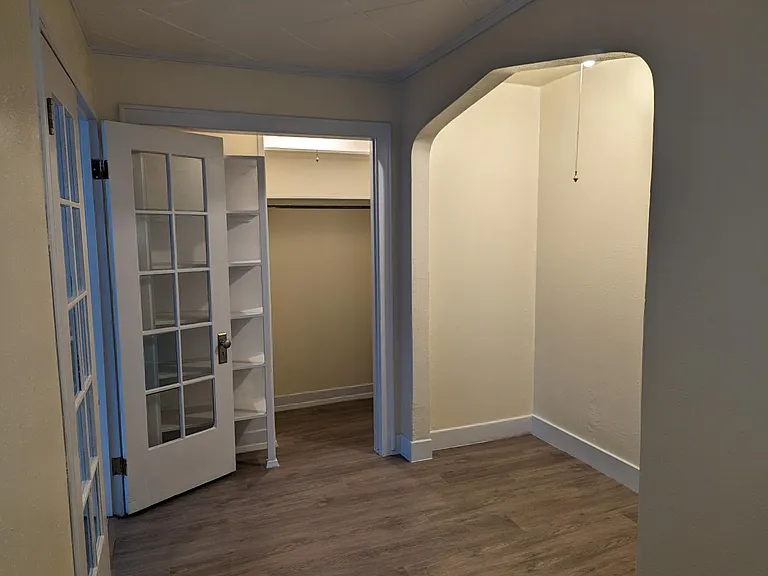 1524 E 1st Ave #2 — Photo 6