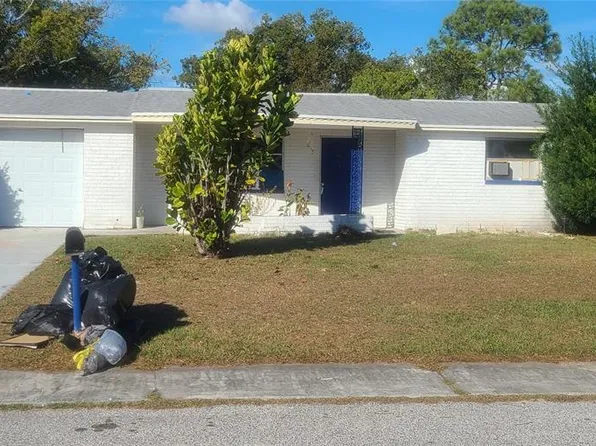 5305 Hawk Dr, Holiday, FL 34690