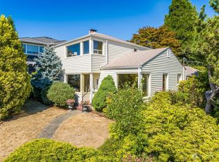 2602 29th Ave W, Seattle, WA 98199