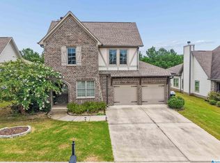 1053 Garnet Dr, Calera, AL 35040