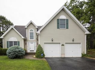 354 Deer Lake Ct, Manahawkin, NJ
