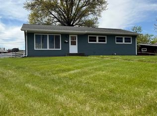 708 E State St, Toledo, IA 52342