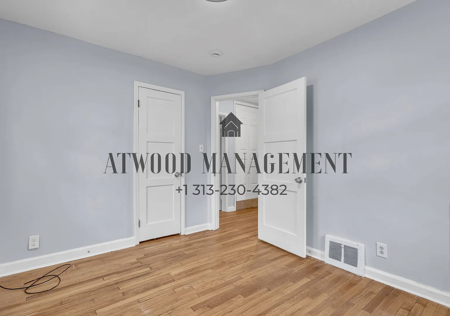 This beautifully updated 3-bedroom, 1-bath single-family home is ready for move-in! — Photo 4