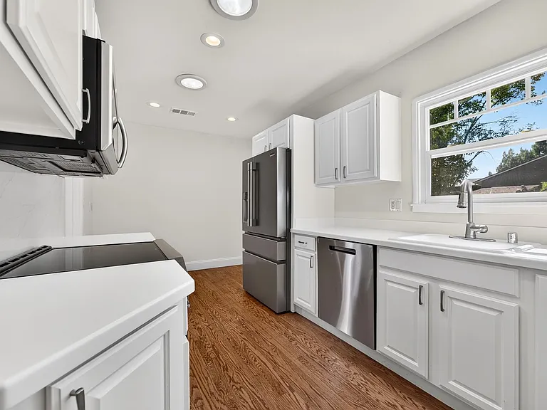 2907 Eccleston Ave — Photo 18