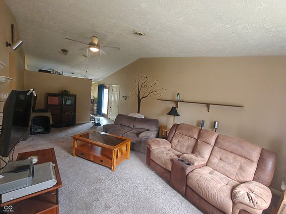 2nd image of 2124 Poncianni Ave