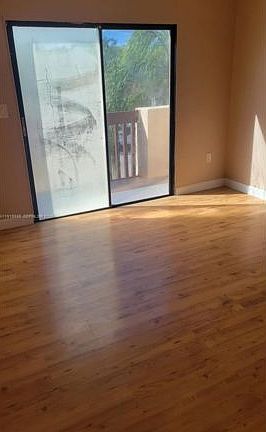 2nd image of 914 NW 106th Avenue Cir Unit 914