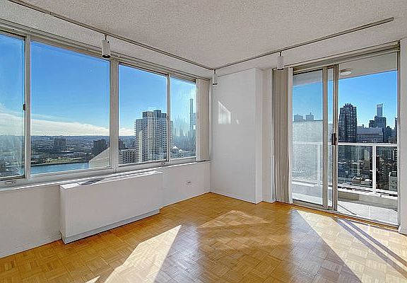 4th image of 404 E 79th St APT 25H