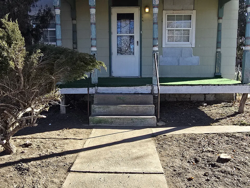 405 Lincoln Ave