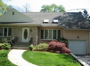 63 Carol Ln, New Rochelle, NY 10804