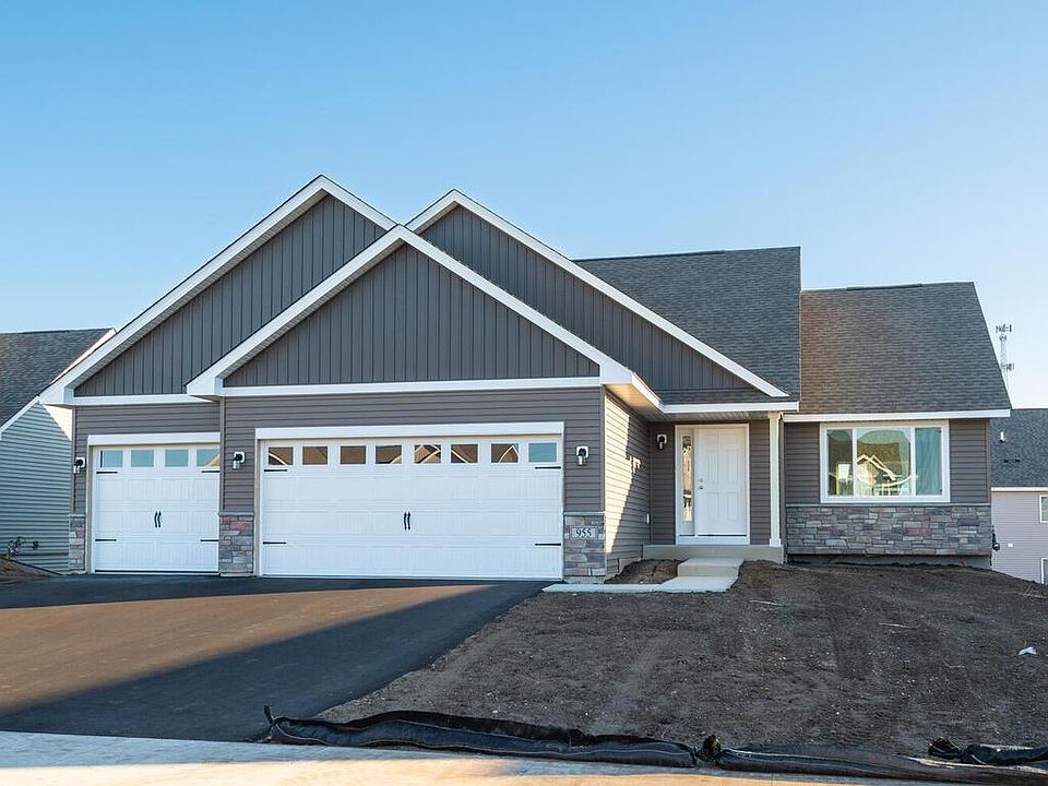 1st image of 955 Prestwick Dr
