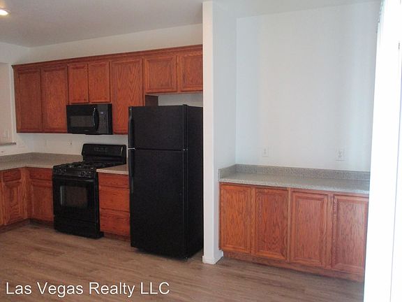 3rd image of 10533 Pino Basin Ct