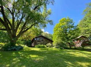 16 Windmill Hill Rd S, Putney, VT 05346