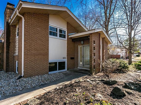 2nd image of 614 Grandview Dr