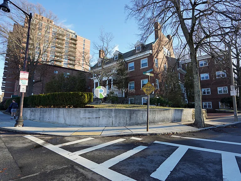 2018-03 Commonwealth Ave — Photo 13