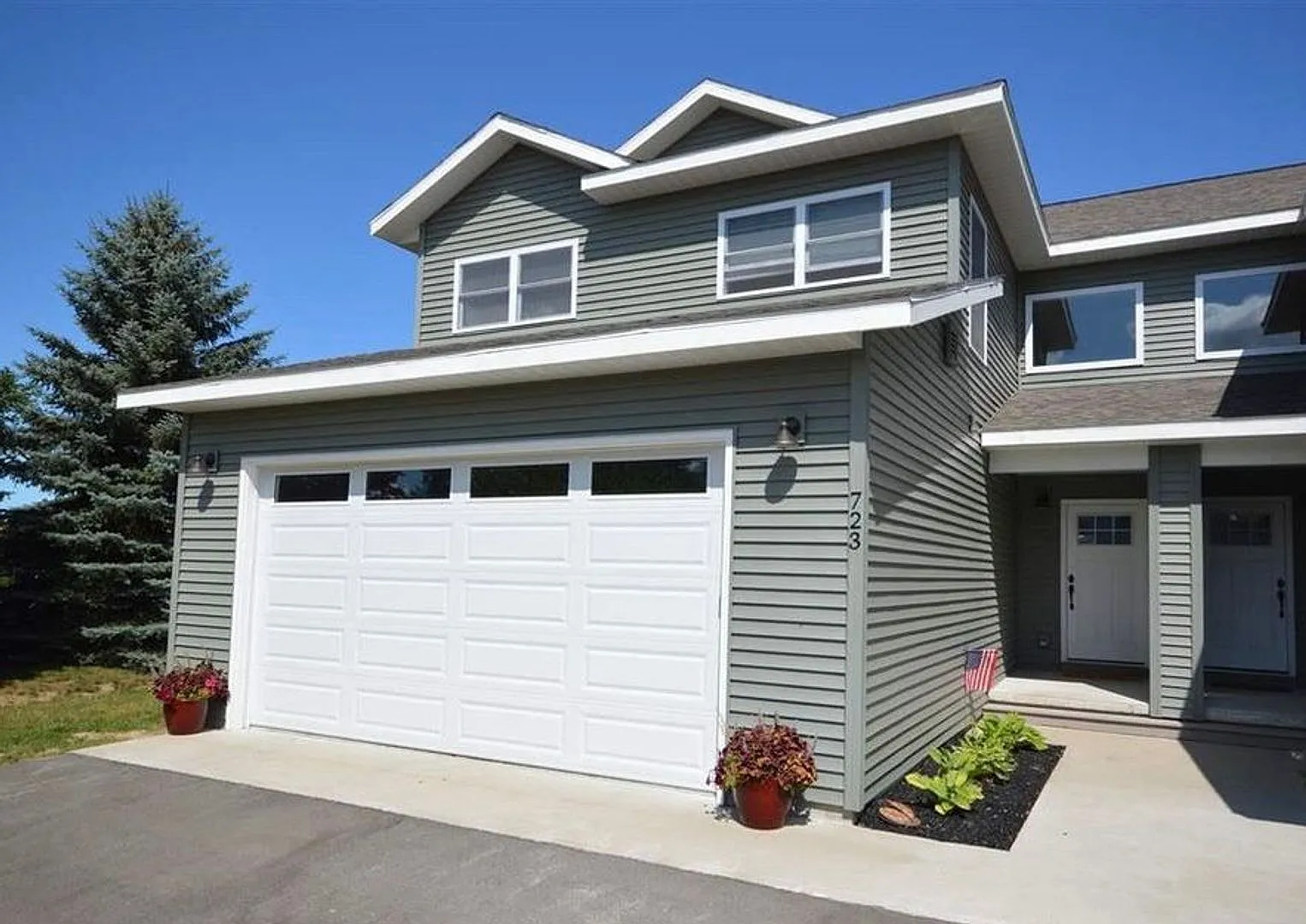 Stylish End-Unit Living | 3BR + 2.5BA — Photo 1