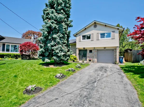 26 Lantana Ct, Toronto, ON M4A 2H8