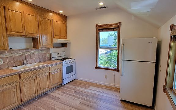 3rd image of 408 Cedar St #B