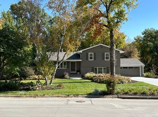 3293 Bridgeford Rd, Omaha, NE 68124