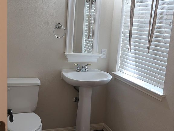 5th image of 2915 Briona Wood Ln