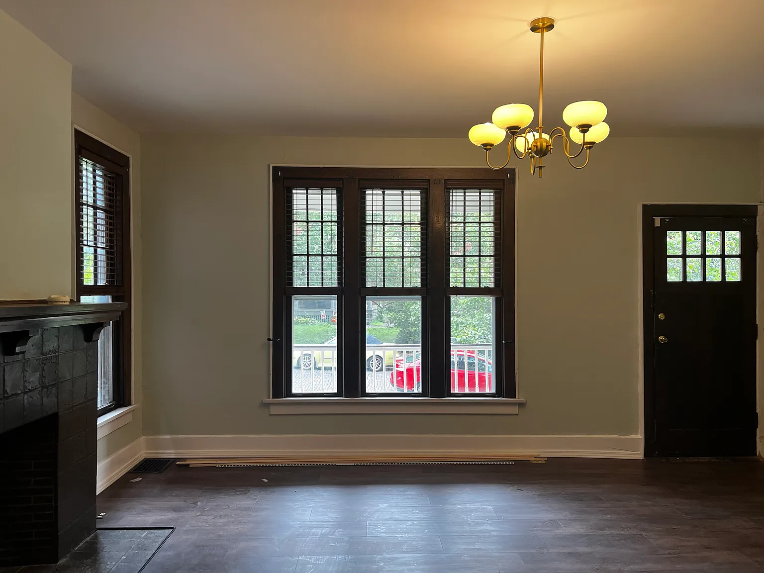 318 W Hubbard Avenue — Photo 1
