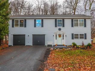 8965 Pheasant Ln, Tobyhanna, PA 18466