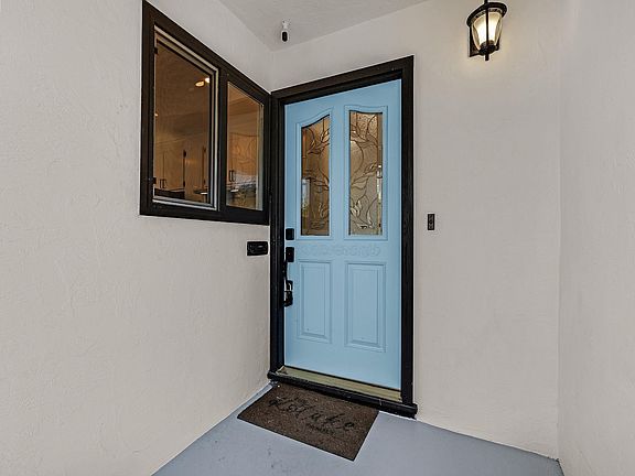 4th image of 18595 Laredo Rd