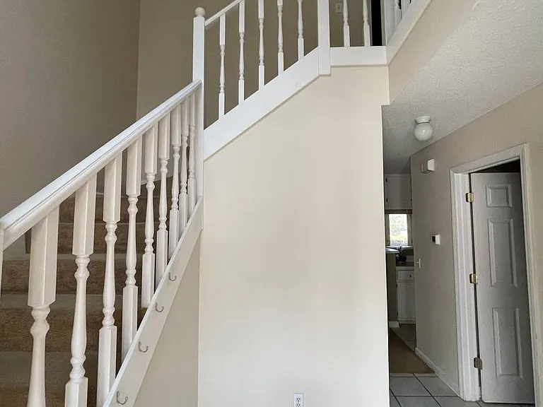 104 Woodrun Dr — Photo 3