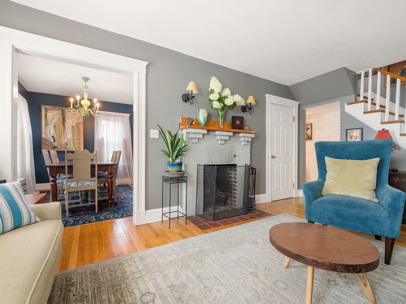 2 bed, 1.0 bath, 1400 sqft, $4,300 — Photo 3