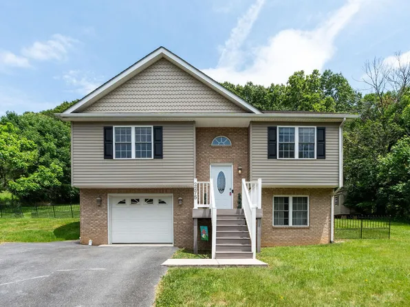 2275 Raphine Rd, Raphine, VA 24472