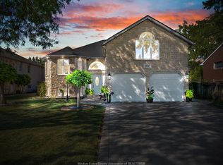 3157 Robinet Rd, Windsor, ON N8R1P7