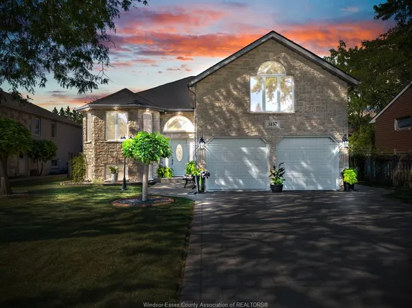 3157 Robinet Rd, Windsor, ON N8R 1P7