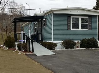 16 Willow Pond Rd, Danbury, CT 06810