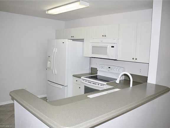 2nd image of 4136 Bellasol Cir APT 1512