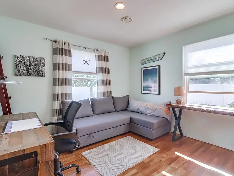 984 Catalina Blvd — Photo 20