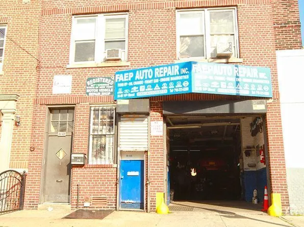 3165 14th St, Astoria, NY 11106