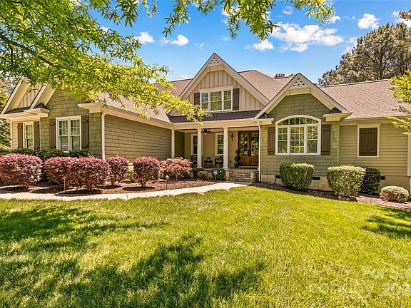 3rd image of 170 Bayberry Creek Cir