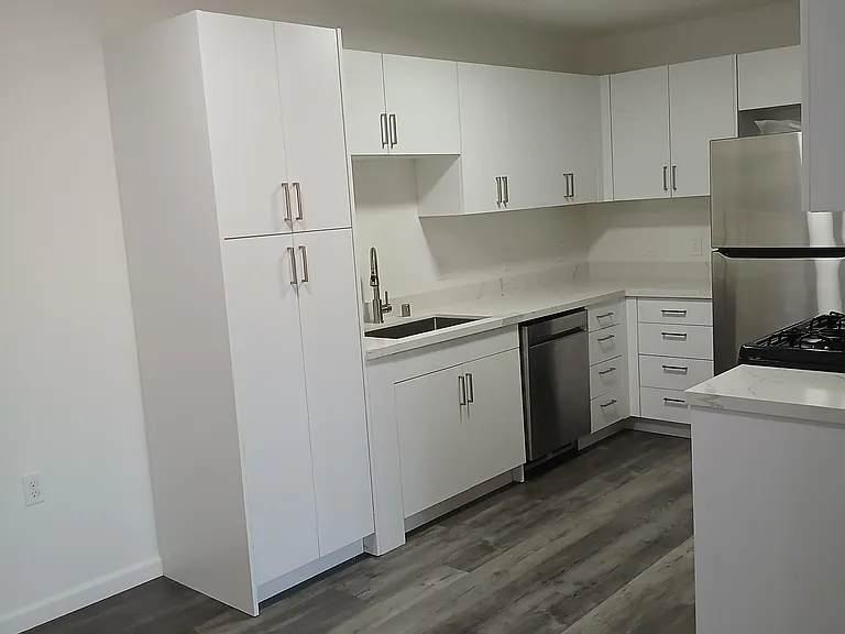 Orchard Park Apartment — Photo 17