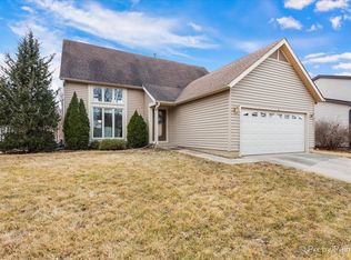 164 Abbeywood Cir, Streamwood, IL