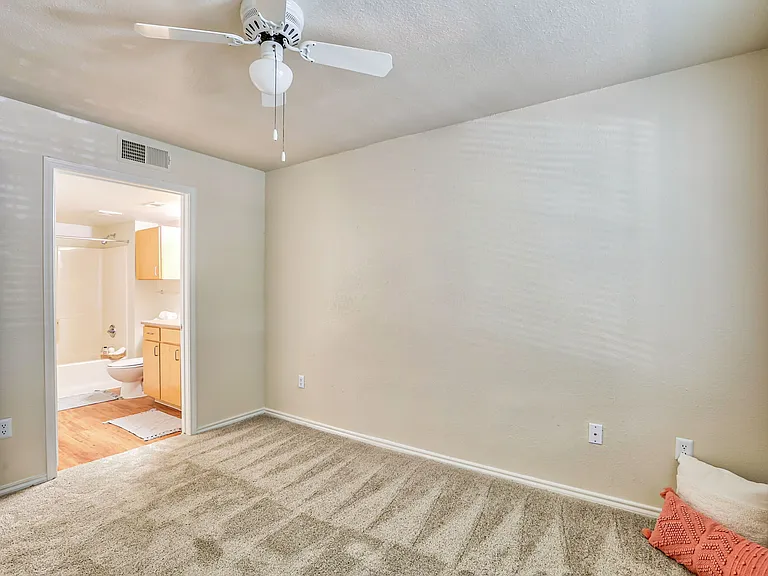 Mariposa Cedar Park 55+ Apartment Homes — Photo 17