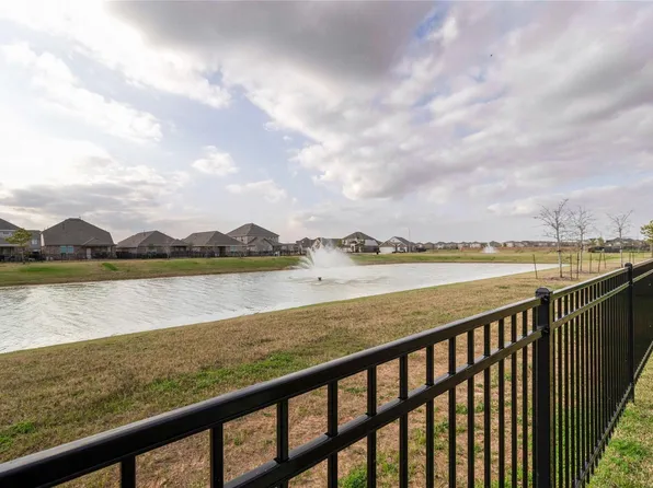 457 Aurora Creek Ln, Katy, TX 77493