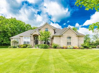 4144 Lake Forest Dr W, Ann Arbor, MI 48108