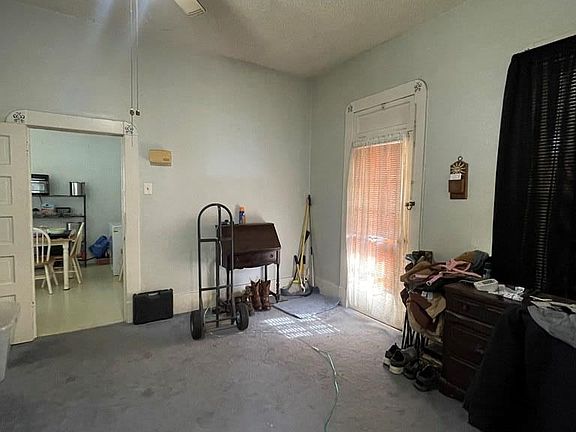 3rd image of 321 Lincoln Ave