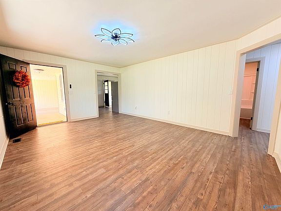 3rd image of 48 Rockvale Rd