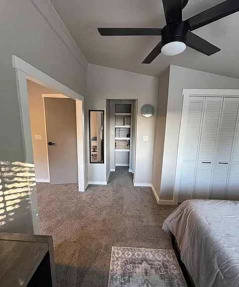 3860 E Mission Ln #2 — Photo 2