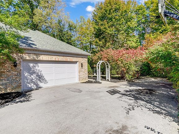 4th image of 1296 W Eastman Ln