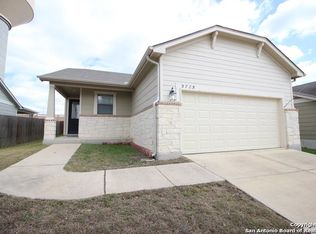 5725 Maxfli Dr, Schertz, TX 78108