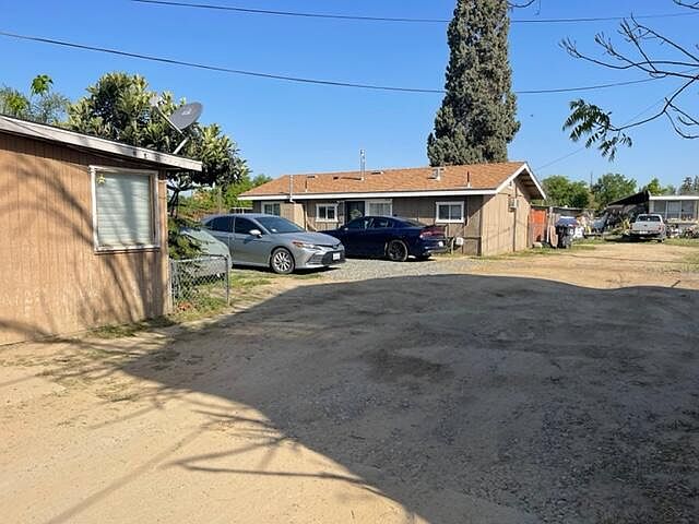 1st image of 1810 E Houston Avenue E #1-4