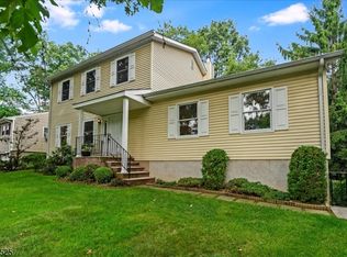27 Seminole Ave, Rockaway Twp., NJ 07866