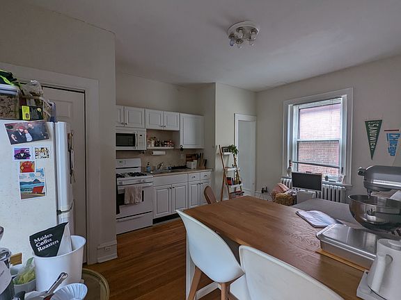 4520-spruce-st-3r-1