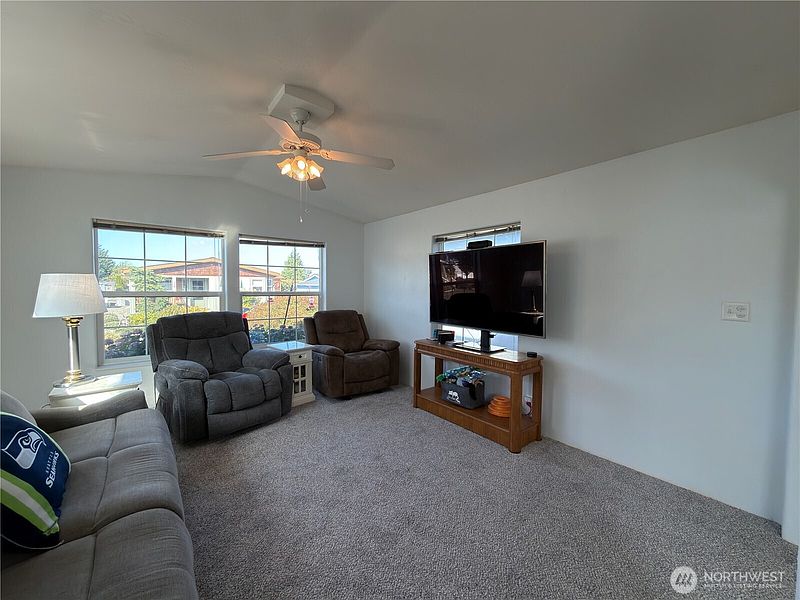 5th image of 524 N 7th Avenue